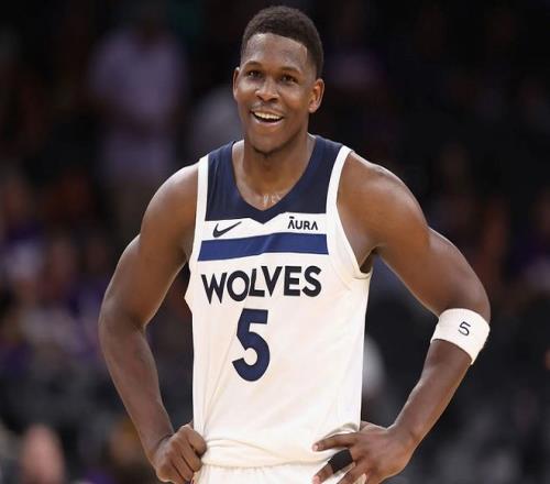 喜讯！南美冠军队主力国脚中卫为转会加盟国安，直接倒贴钱离队（国安获重磅补强：南美冠军队主力国脚中卫为加盟自掏腰包解约）