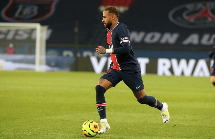 亚预赛战报：凡迪1射1传，安永佳破门，新加坡2-1中国香港（亚洲预选赛：凡迪传射，安永佳破门，新加坡2-1力克中国香港）