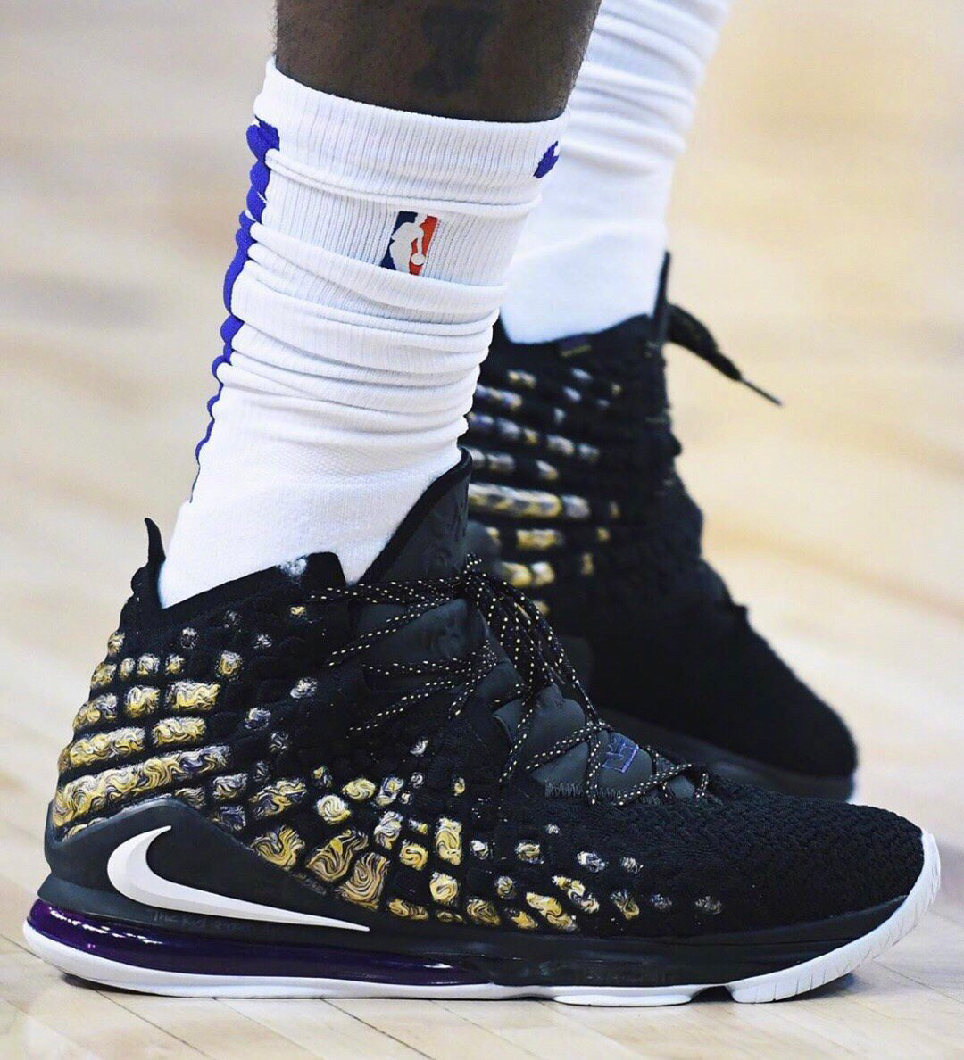 巴萨客战贝蒂斯名单：莱万、亚马尔领衔，费尔明、德容回归（巴萨客战贝蒂斯大名单：莱万、亚马尔领衔，德容、费尔明复出）