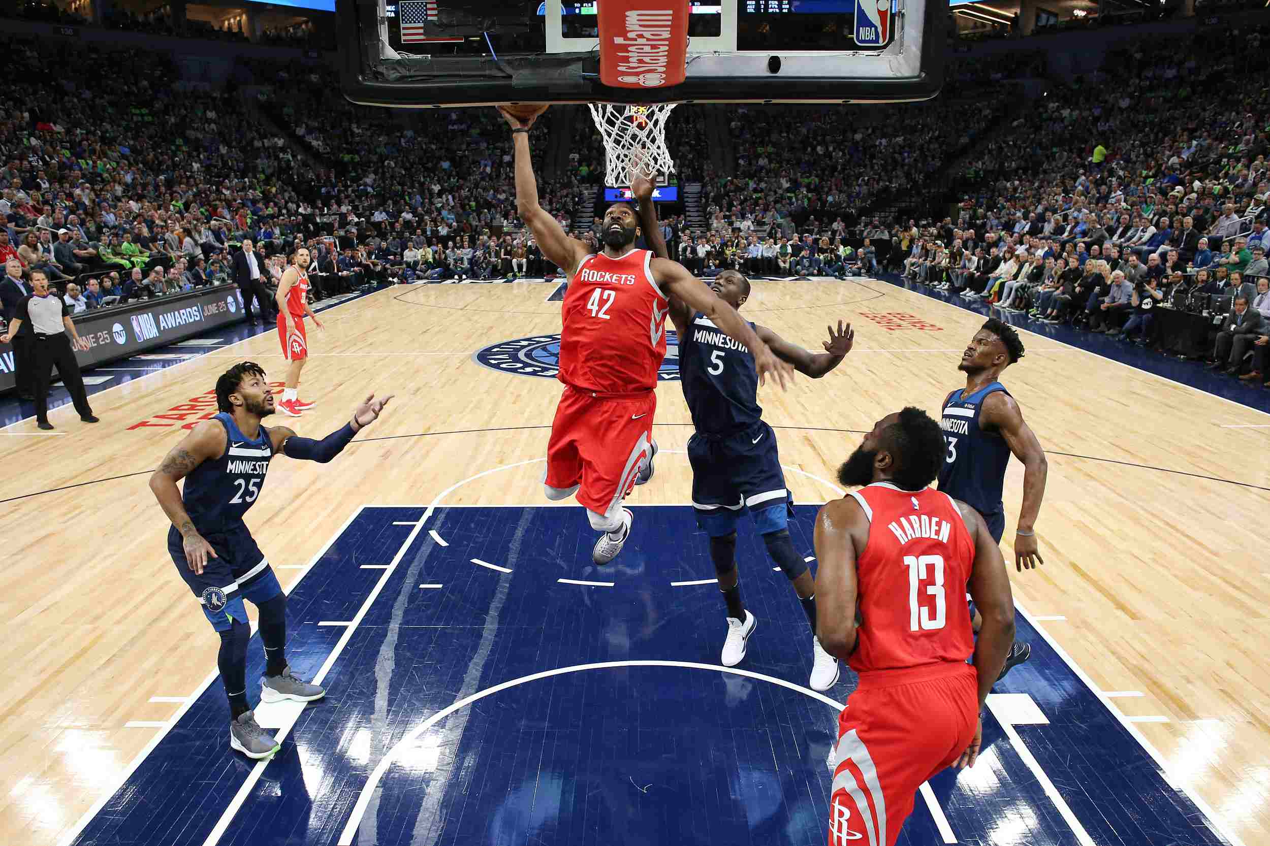 英媒：日本侵略者照片事件是个失误，布莱顿和英超此前都不了解此事（英媒称“日本侵略者”照片风波系失误，布莱顿与英超此前并不知情）