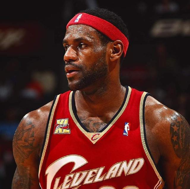 CBA球队战绩分析及焦点对决回顾（CBA战绩大盘点与焦点之战复盘）