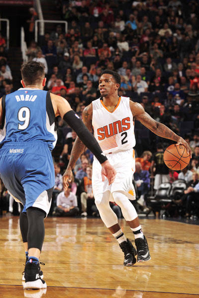 6金传奇+国际封神，樊振东凭啥成国球破局关键？（从六金到国际封神，樊振东何以成为国乒破局之钥？）